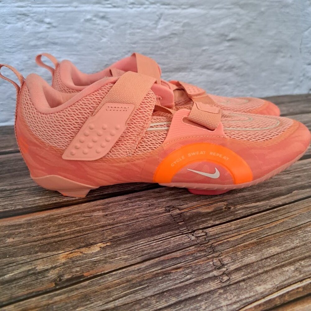 Nike Women's Peach/Coral Athletic Training Shoes